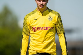 德甲倒计时，广东宏远加时末段防线松动，细节引发关注，气氛紧张，更衣室氛围转暖(广东宏远最新动态)-英雄联盟投注网站