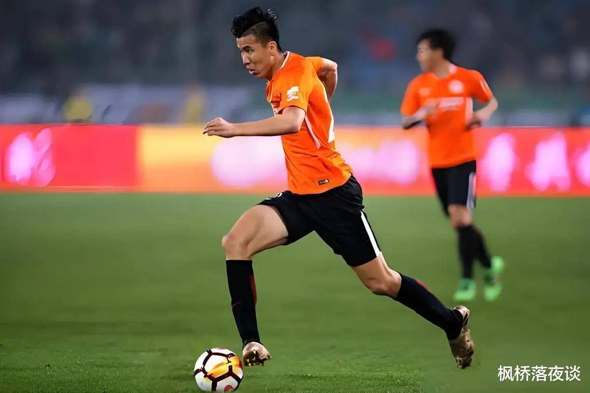 今夜中超传出新动向，本菲卡队长鼓劲，管理层表态——压力陡增，轮换策略成焦点的简单介绍